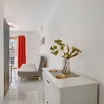 Апартаменты Geranios 304 *