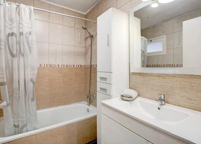 Apartment Geranios 304 *